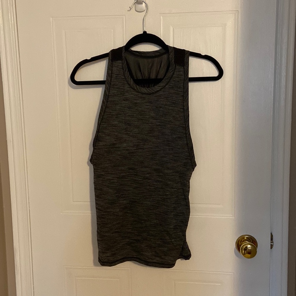 Lululemon tank with built in bra